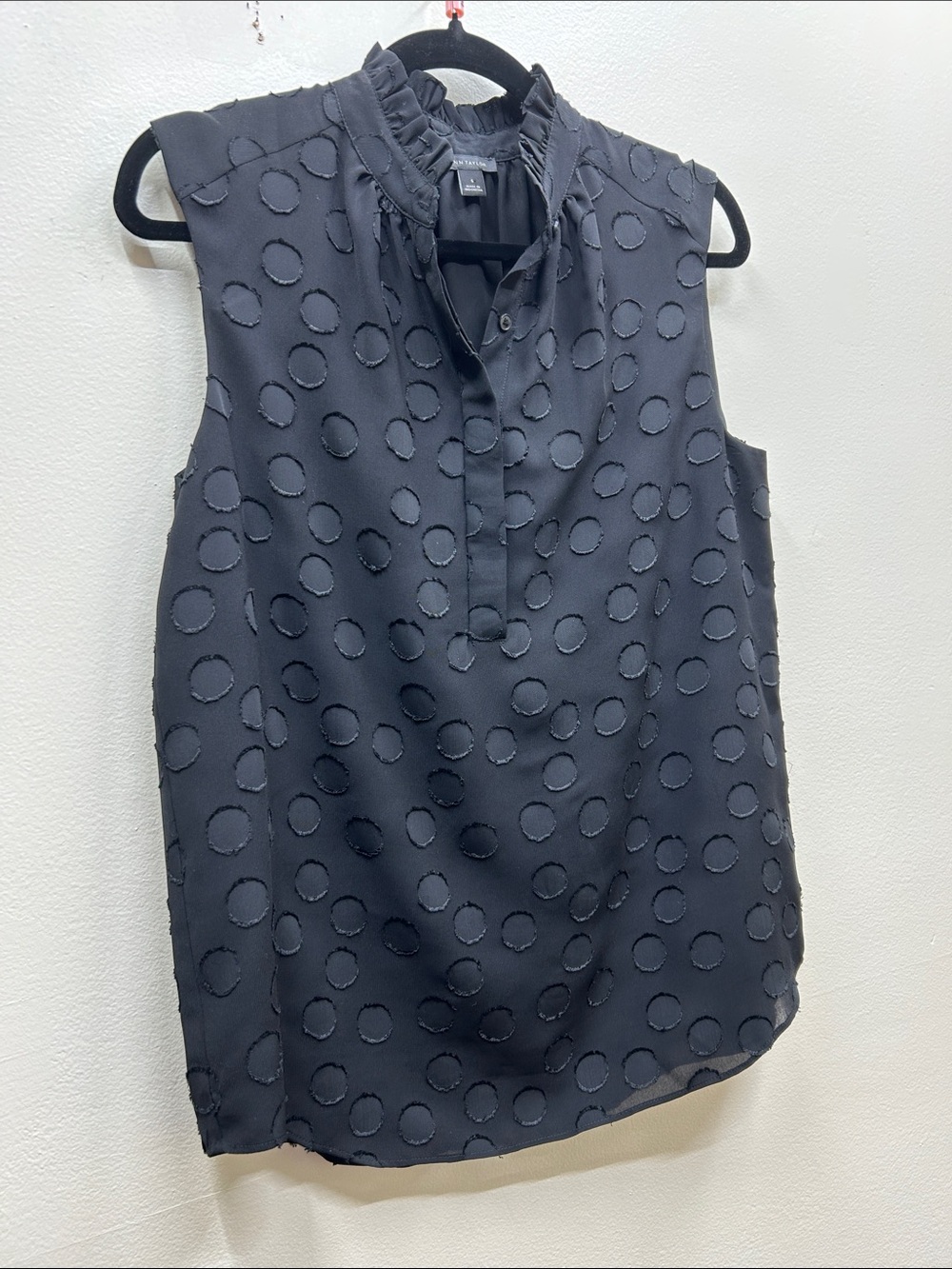 Ann Taylor Black Sleeveless Ruffle-Neck Dot-Texture Embroidered Blouse